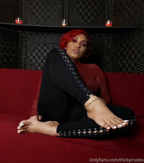 thickprsoles model nudes images