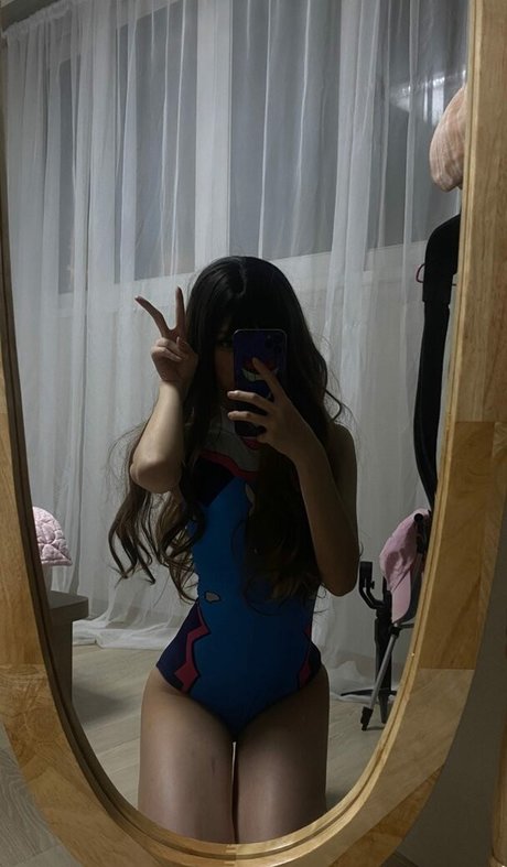 satanmate pretty model pic