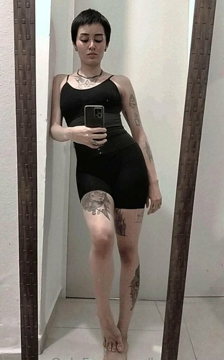 loveaxlgnr model porn picture