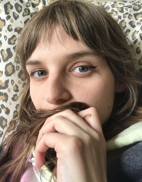 parisbush perfect actress galleries