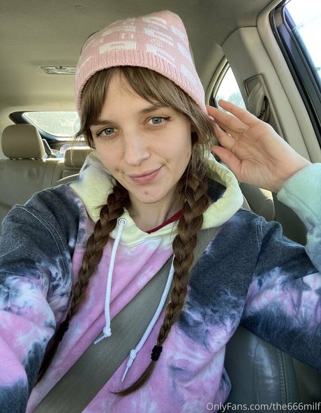 parisbush best actress pictures