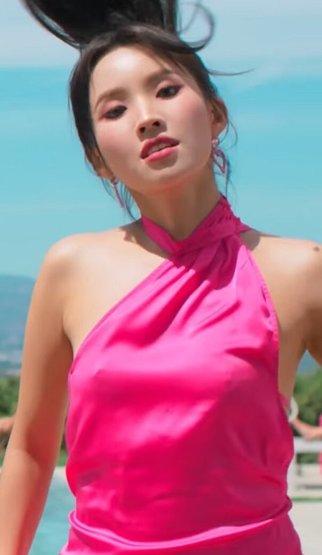 tiny pretty j nice model galleries