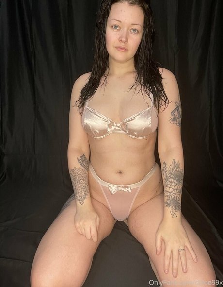 cara99xx nude star pics