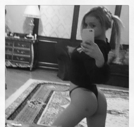 Alexa Flexy high quality actress pic