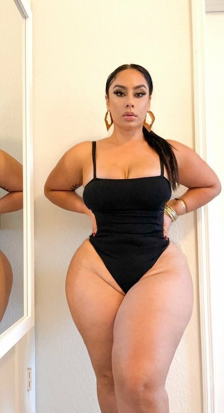 Selene Castle pornstar erotic pics