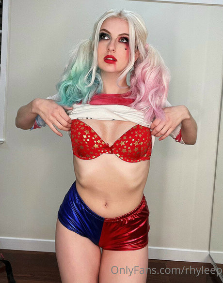 Rhyleep perfect pornstar img