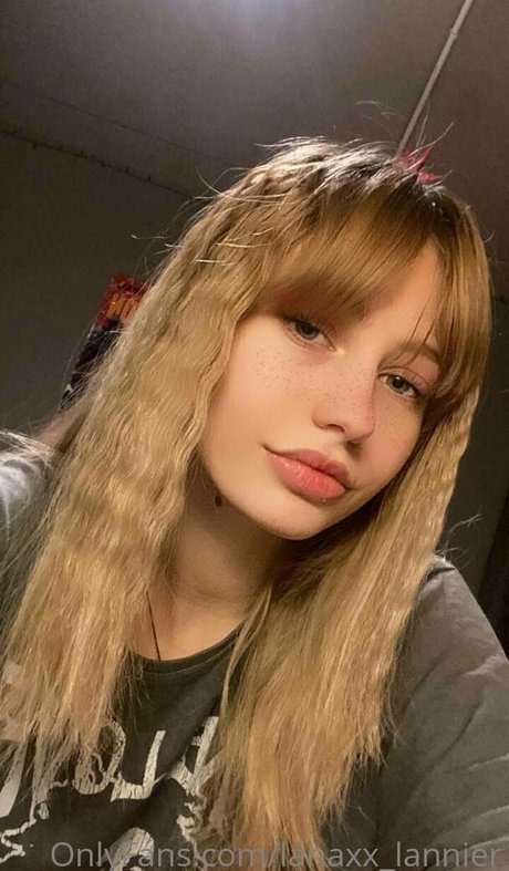 emmy almyy model nudes pic