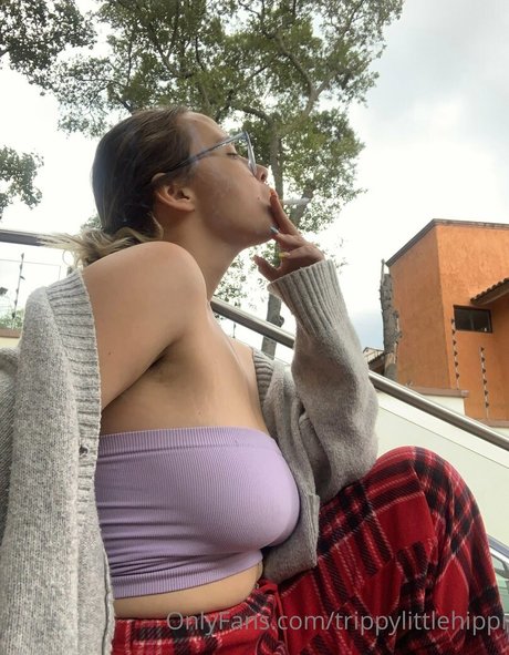 trippylittlehippi hot model images