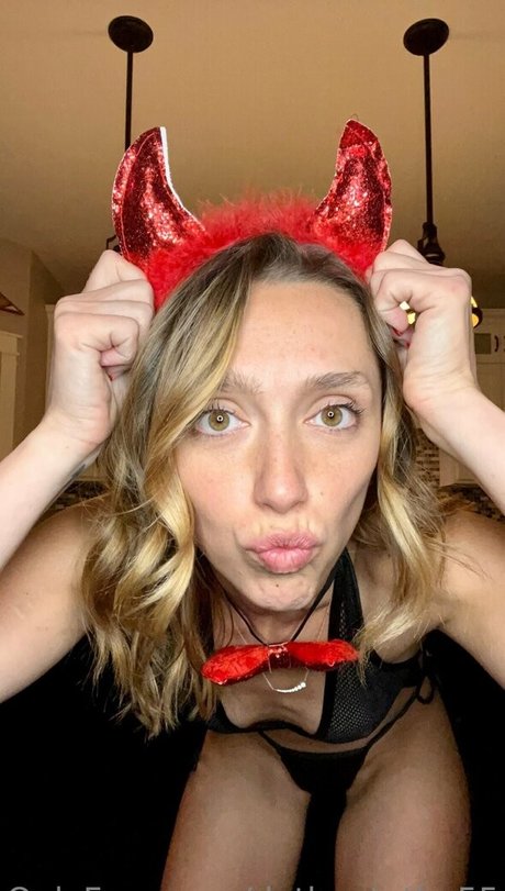 datbootytho55 art actress image