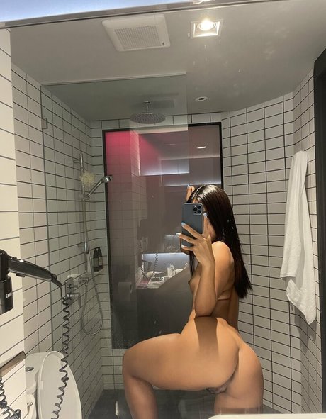 italian milf onlyfans sexy pics