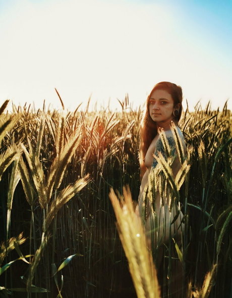 lunahaze xxx model gallery