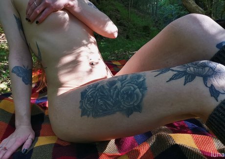 teen lesbian onlyfans porn image