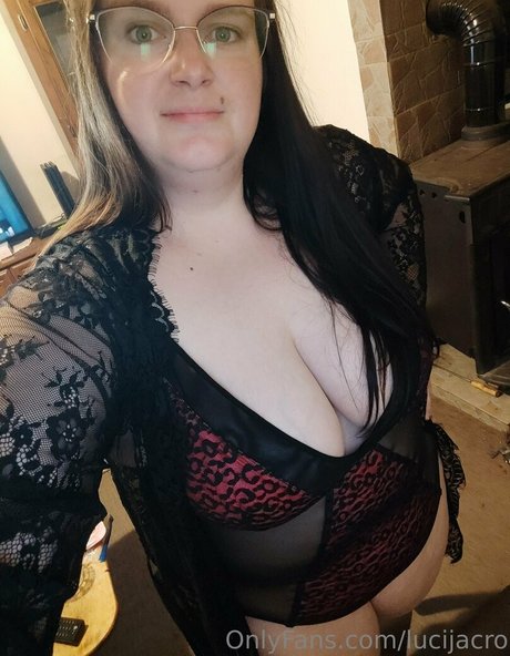 lucijacro hot actress image