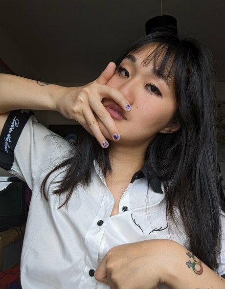 oomfiekat hot star photo