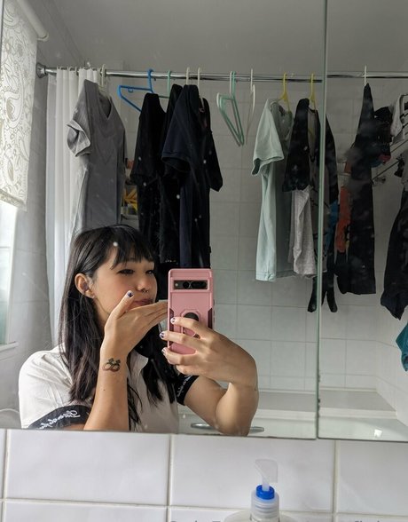 oomfiekat model erotic pic