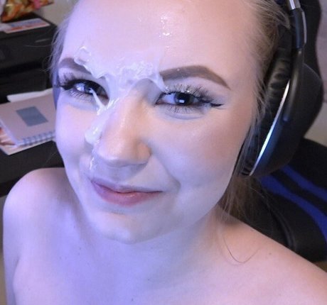 Real missbanana erotic pornstar pics