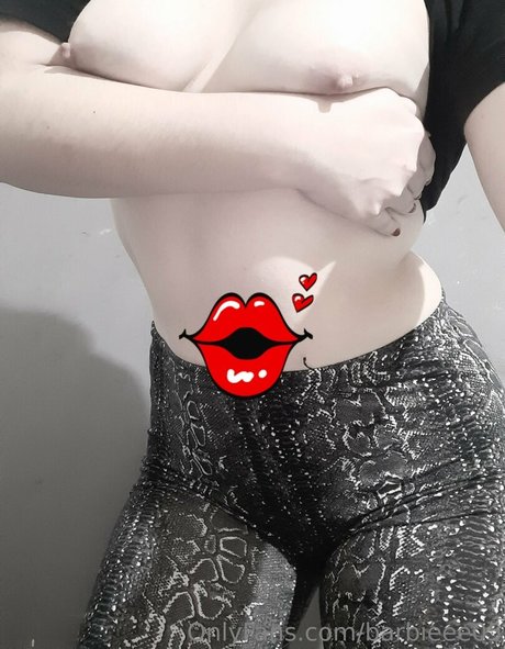 tattooed shemale onlyfans top picture