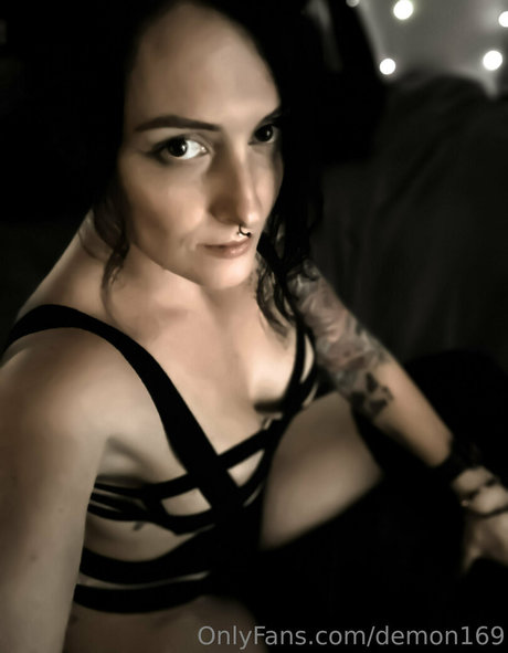 demon169 sexy actress picture