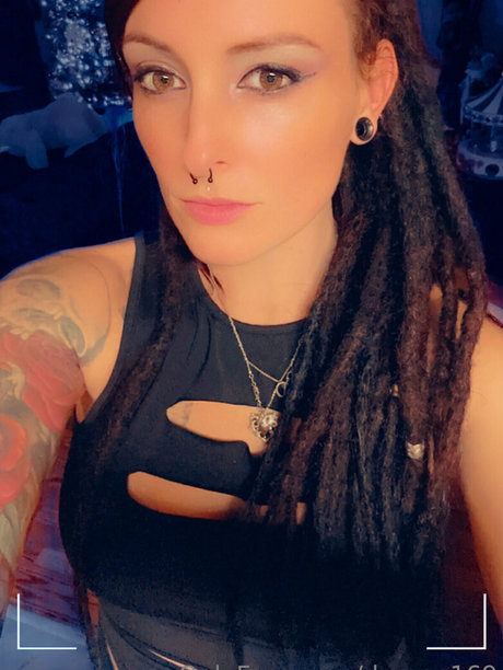 chubby emo onlyfans free nude picture