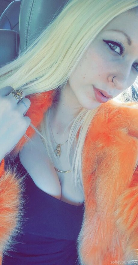 sofieyoungxxx model beautiful pics