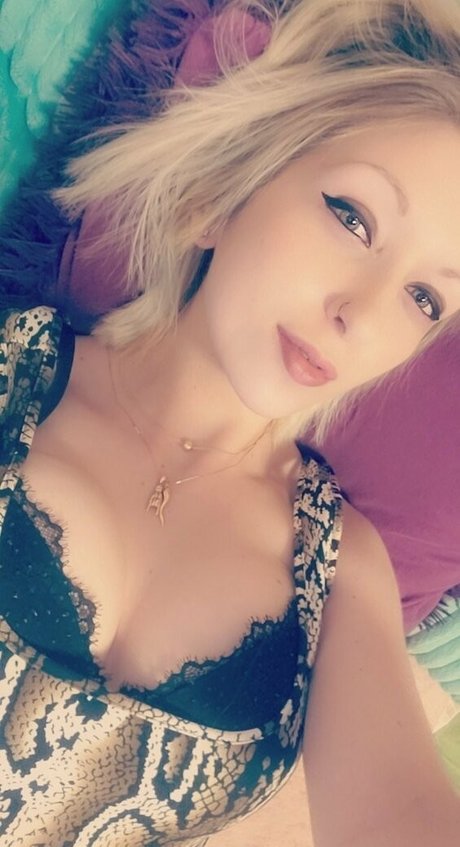 sofieyoungxxx free actress image