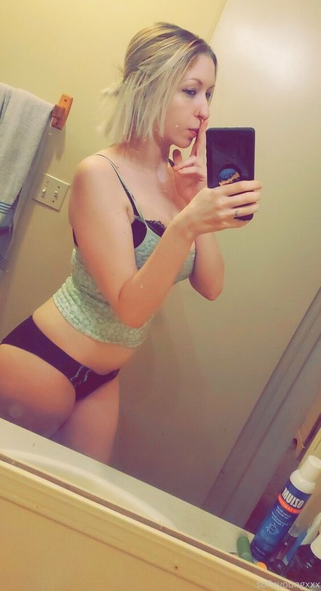 sofieyoungxxx sex pornstar images