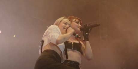 squirt teen onlyfans top image