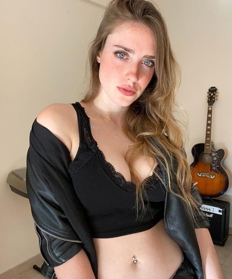 Magui Ansuz adult star galleries