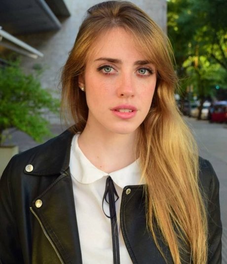 Magui Ansuz sexy actress img