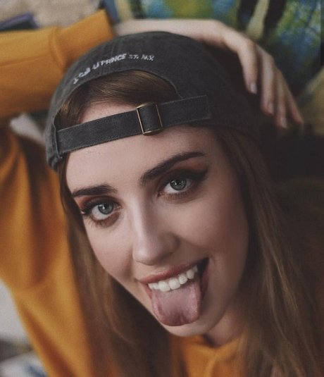 Magui Ansuz exclusive model picture