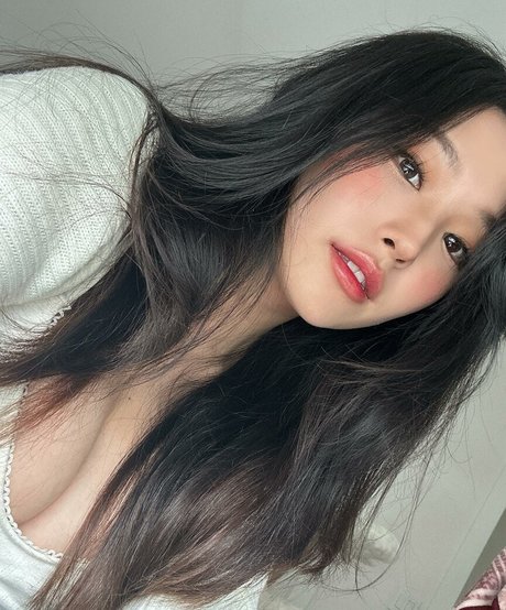 Kang Hee Yoon top model pics