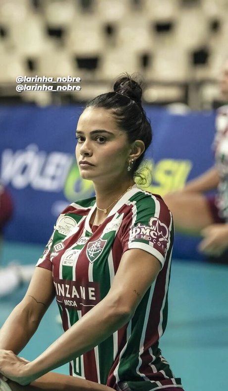 Lara Nobre star archive