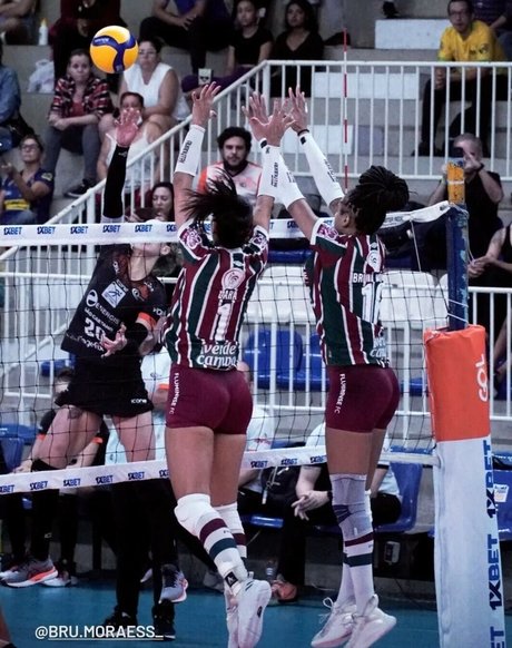 Lara Nobre star erotic gallery