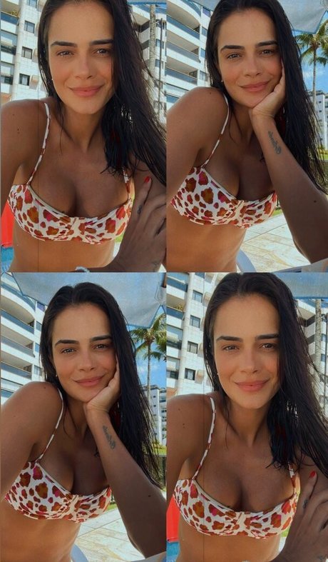 Lara Nobre model sexy picture