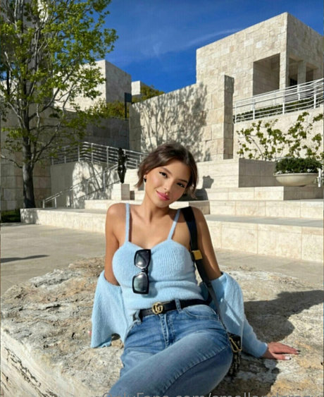 smallandcrazy star hot image