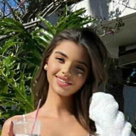 smallandcrazy sexy model gallery