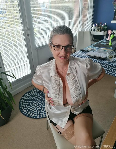 glamgran56 model sexy archive