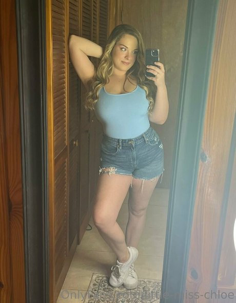 little miss chloe perfect model img