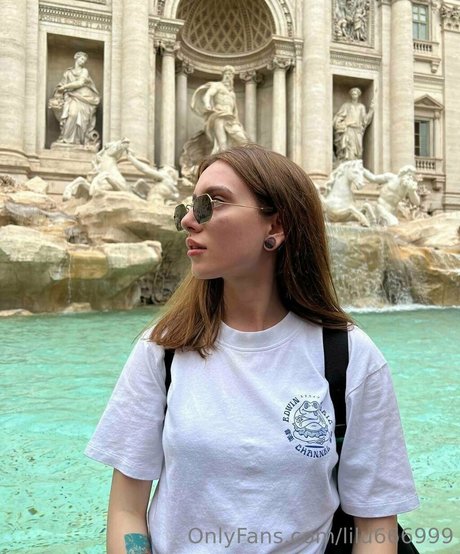 lilu666999 pornographic actress photo