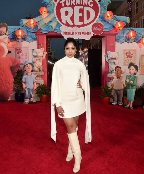 Maitreyi Ramakrishnan hot star pic