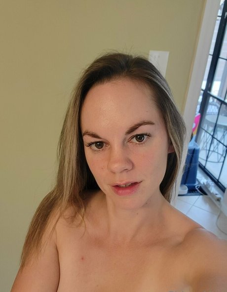 chloe mae top model pic