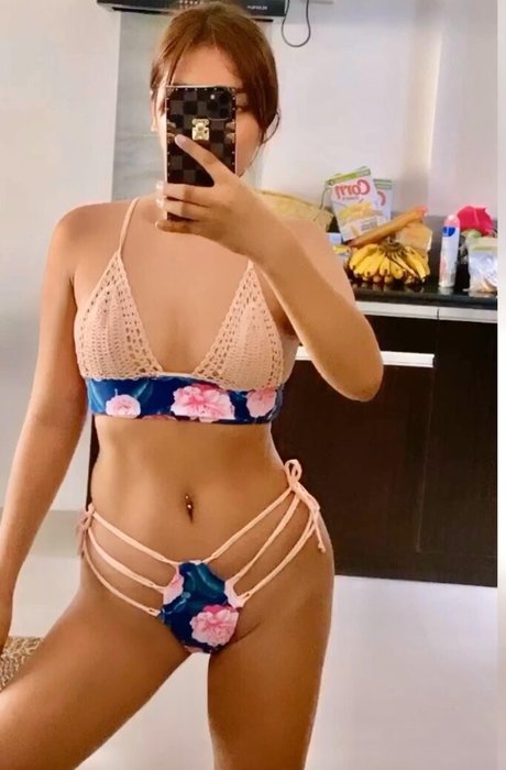 Pinay Gems star sexy images