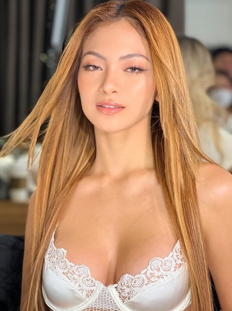 Pinay Gems model perfect galleries