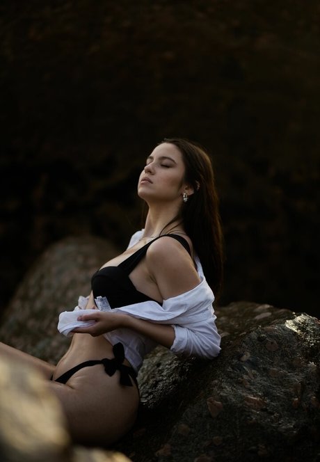 Beatriz Braz model free picture