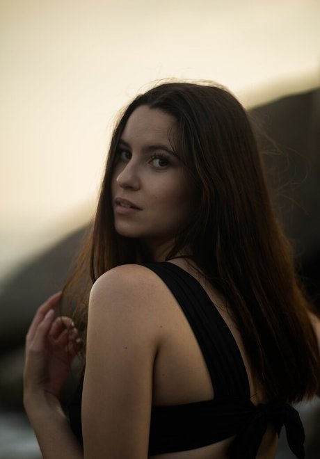 Beatriz Braz hot star picture