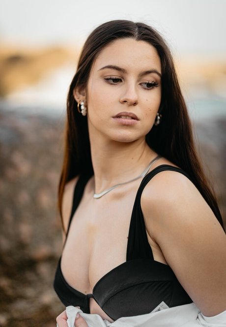 Beatriz Braz pretty pornstar img