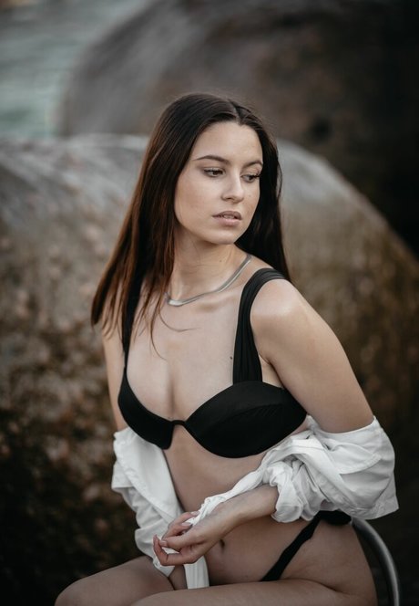 Beatriz Braz sexy pornstar gallery