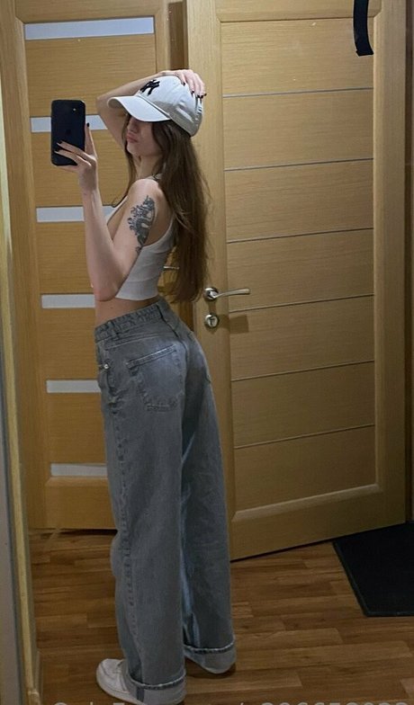 curvy milf onlyfans adult pictures