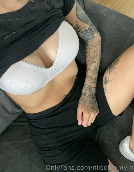 niicoleamy x perfect actress gallery