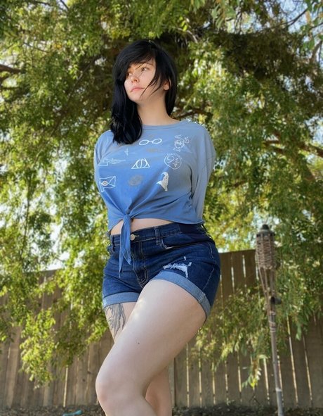 infatuatedkittyfree model exclusive pictures